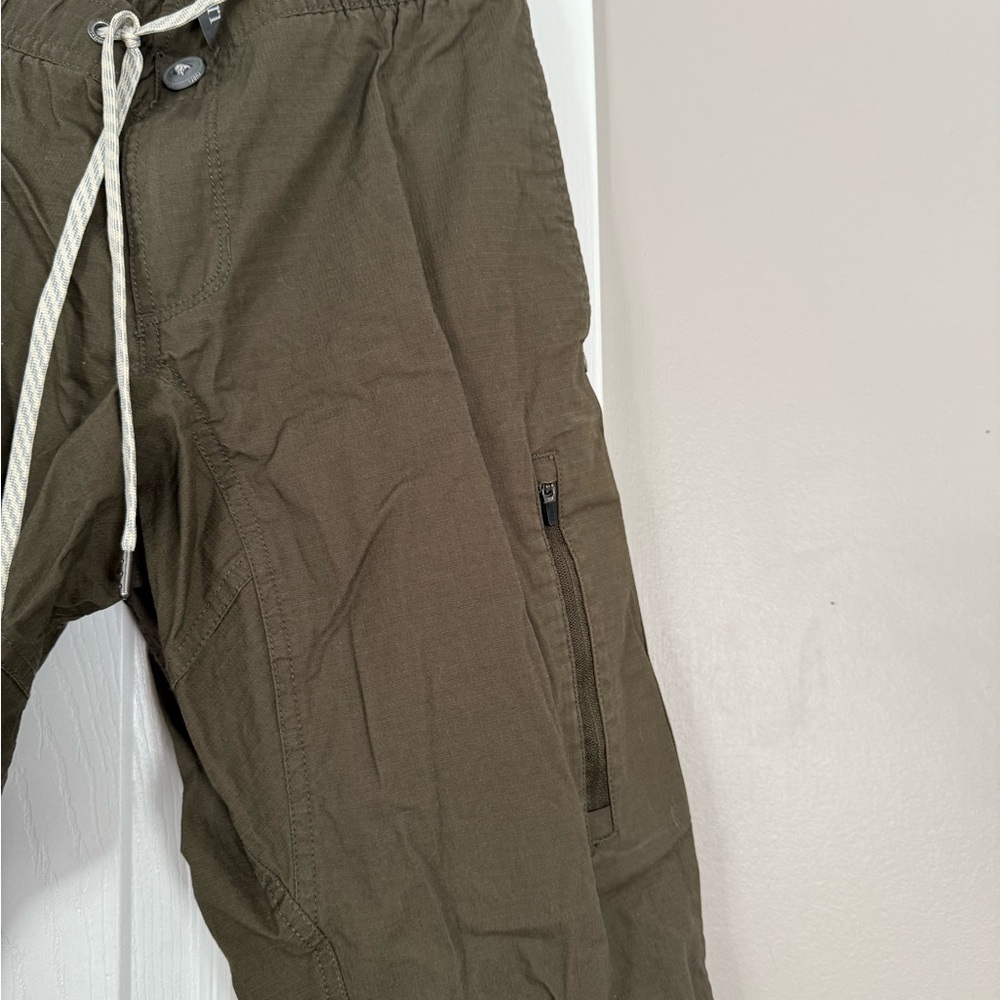 Vuori Olive Athletic Olive Cargo Jogger Pants Outdoor Hiking - Picture 3 of 9